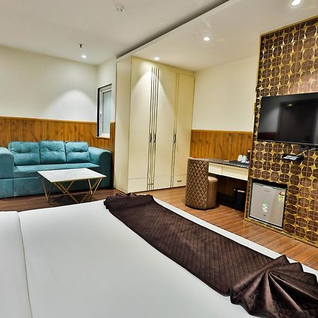 Clay Inn Hotels, Paschim Vihar Delhi  Exterior foto