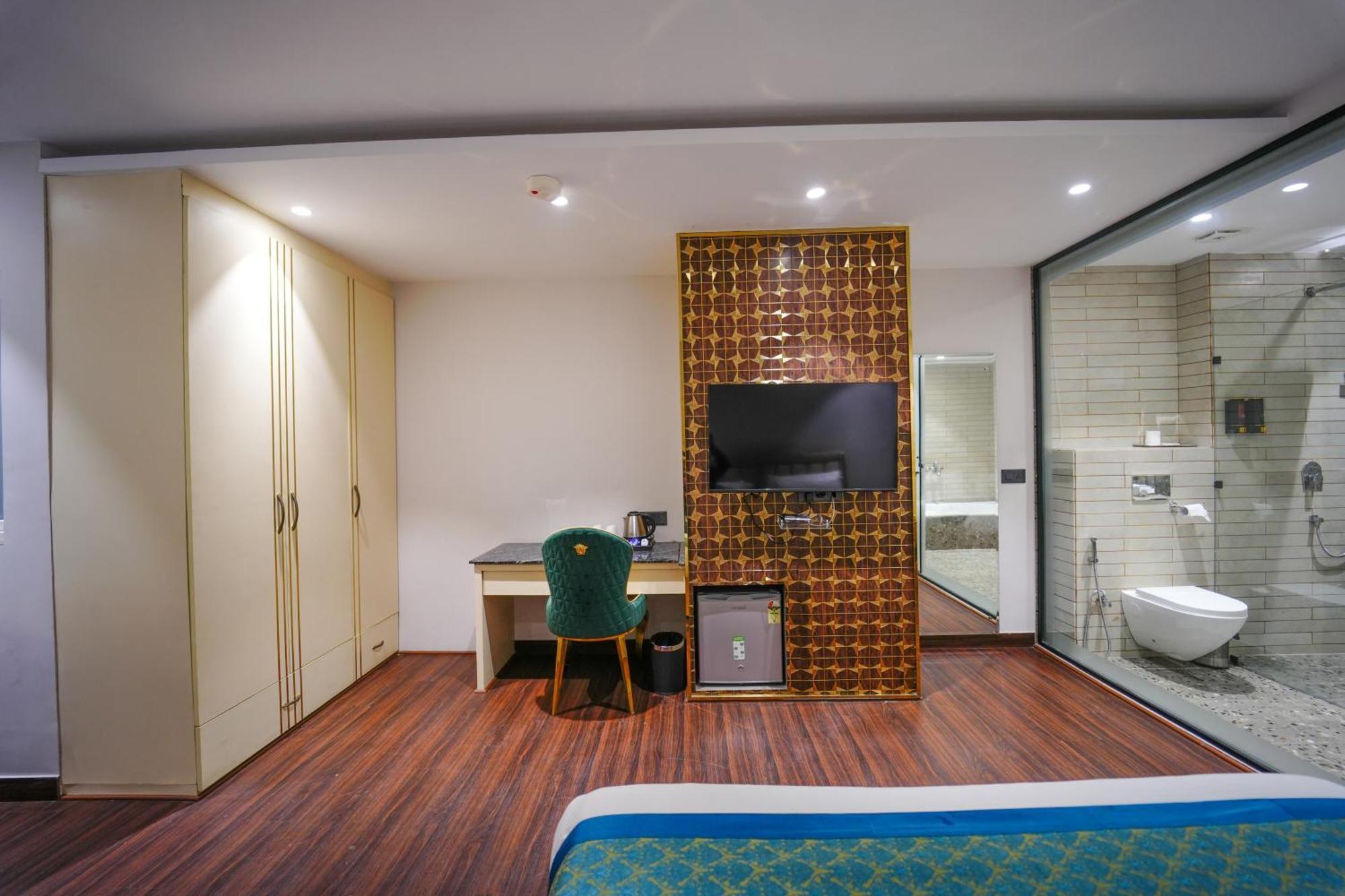 Clay Inn Hotels, Paschim Vihar Delhi  Exterior foto